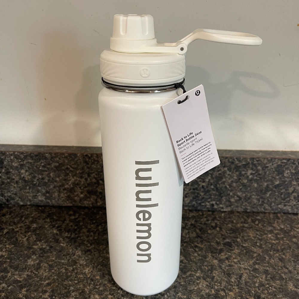 NWT Lululemon white water bottle 24 oz